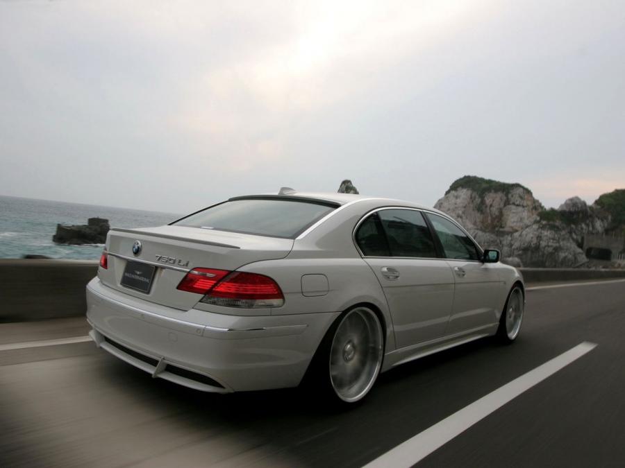  BMW 750Li by Wald 2005 года  (фото 10 из 10)